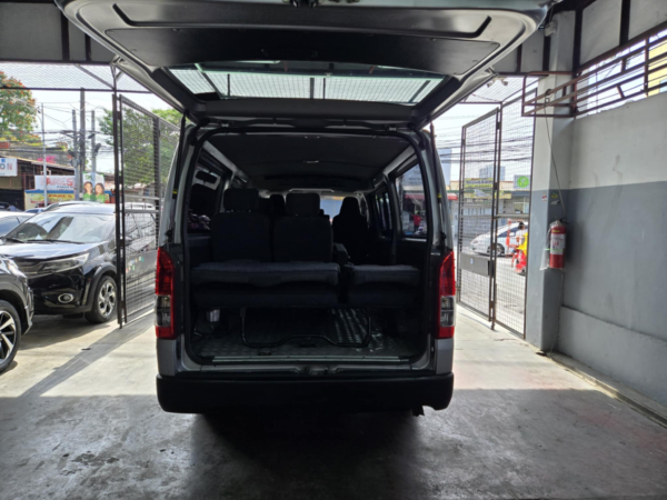2019 TOYOTA HIACE COMMUTER - Image 4