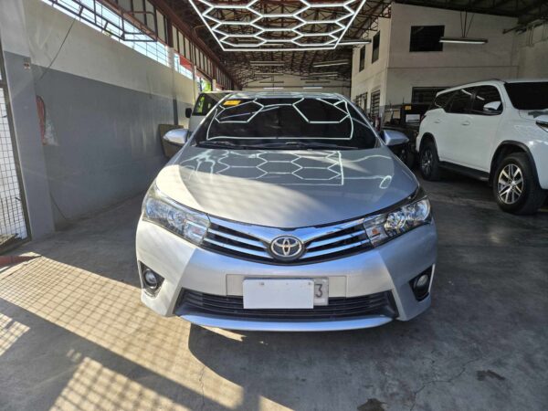 2015 TOYOTA ALTIS 1.6 E GAS M/T - Image 2