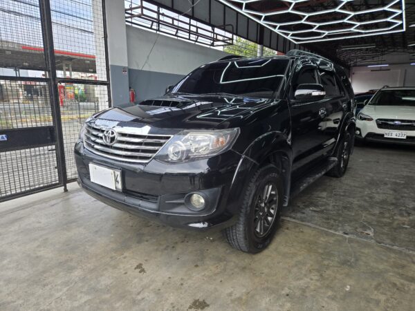 2015 TOYOTA FORTUNER V 4X2 BLACK SERIES DIESEL A/T