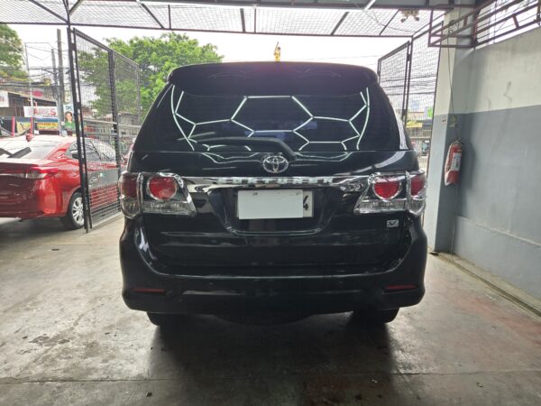 2015 TOYOTA FORTUNER V 4X2 BLACK SERIES DIESEL A/T - Image 5