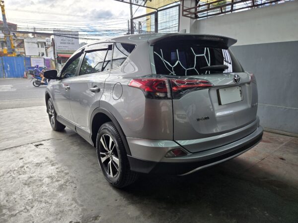 2017 TOYOTA RAV4 2.5L 4x2 ACTIVE GAS A/T - Image 11