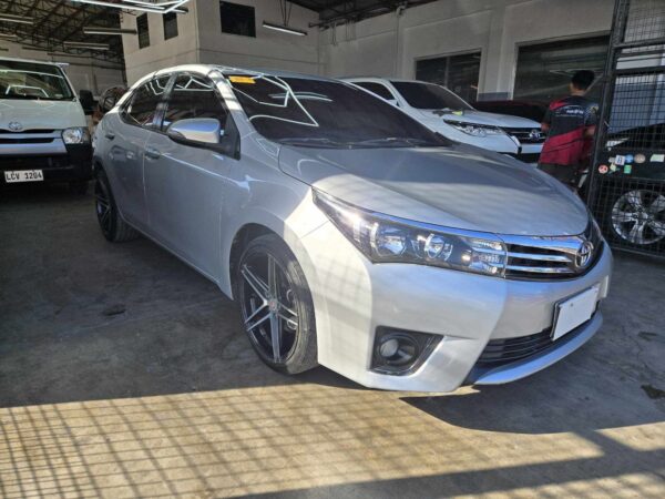 2015 TOYOTA ALTIS 1.6 E GAS M/T - Image 3
