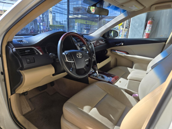 2014 TOYOTA CAMRY 2.5V - Image 8