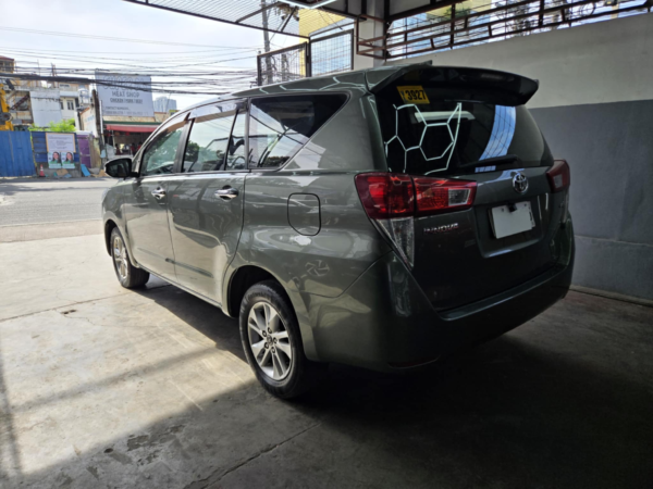 2017 TOYOTA INNOVA DIESEL G A/T - Image 7