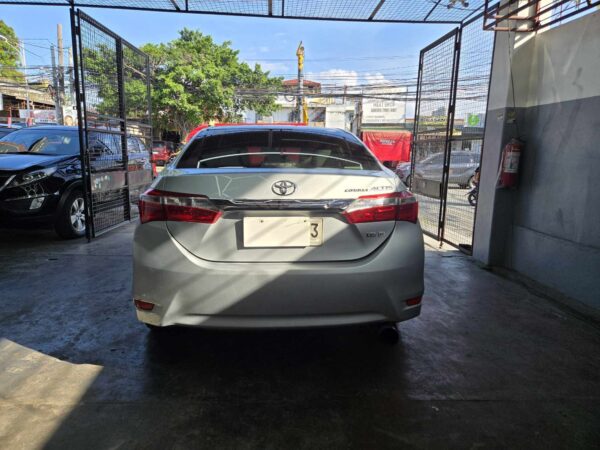 2015 TOYOTA ALTIS 1.6 E GAS M/T - Image 6
