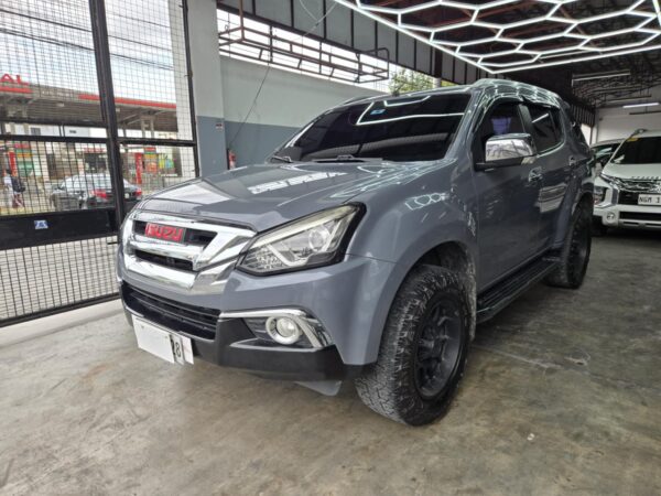 2018 ISUZU MUX 20th anniversary