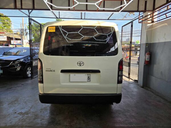 2020 TOYOTA HIACE COMMUTER DIESEL M/T - Image 6