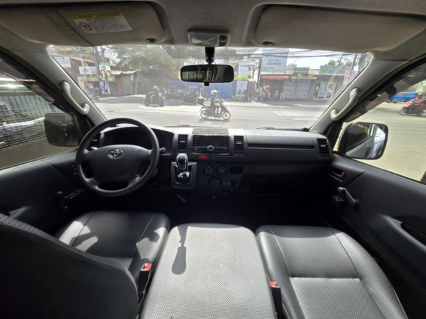 2019 TOYOTA HIACE COMMUTER - Image 10