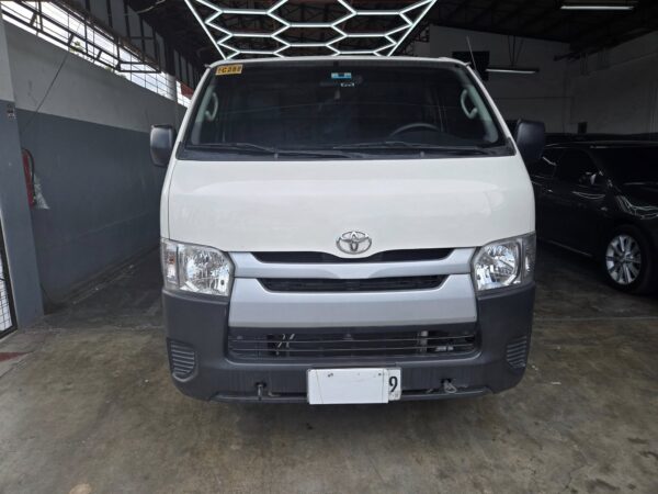 2018 TOYOTA HIACE COMMUTER 3.0 DIESEL M/T - Image 10