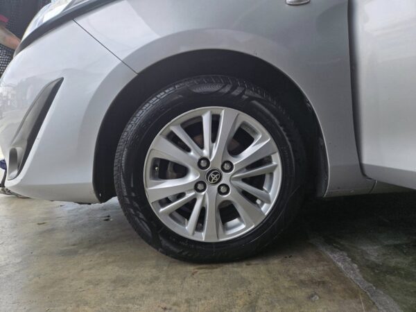 2019 TOYOTA VIOS 1.3 E GAS A/T - Image 12