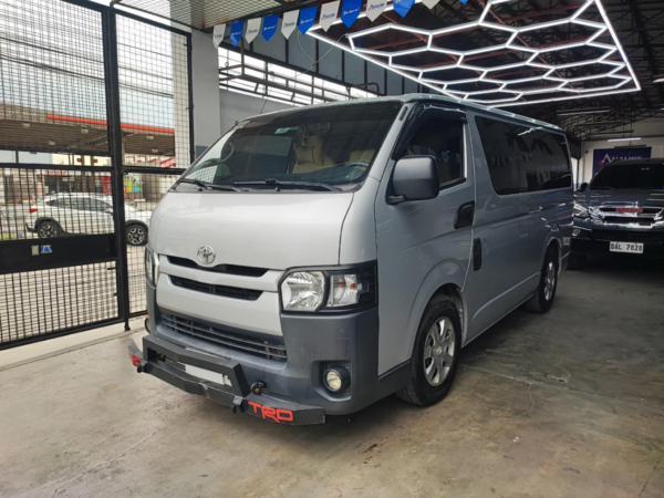 2019 TOYOTA  HIACE COMMUTER 3.0 M/T