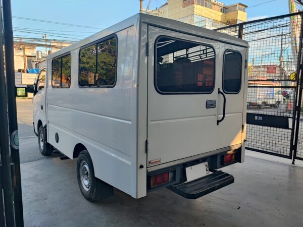 2024 ISUZU TRAVIZ UTILITY VAN DUAL AIRCON - Image 5