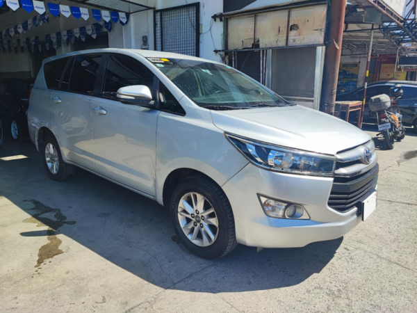 2017 TOYOTA INNOVA E 2.8 DIESEL A/T - Image 3