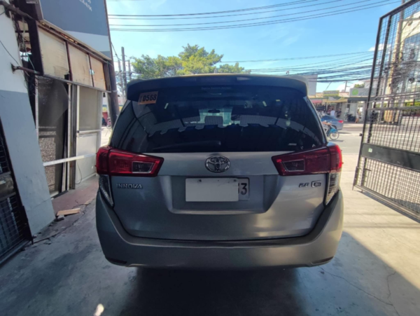 2017 TOYOTA INNOVA E 2.8 DIESEL A/T - Image 5