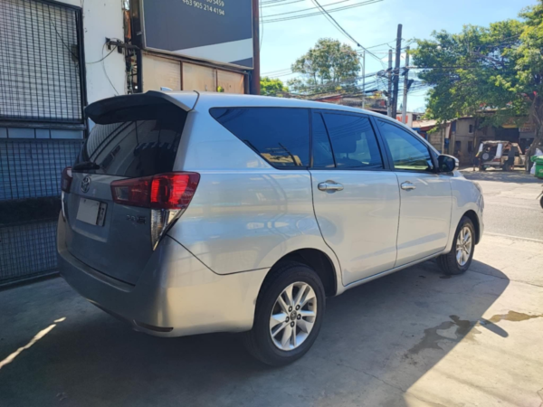 2017 TOYOTA INNOVA E 2.8 DIESEL A/T - Image 6