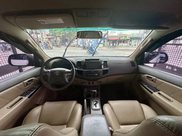 2013 TOYOTA FORTUNER G GAS A/T - Image 5
