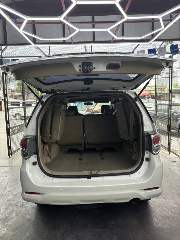 2013 TOYOTA FORTUNER G GAS A/T - Image 12