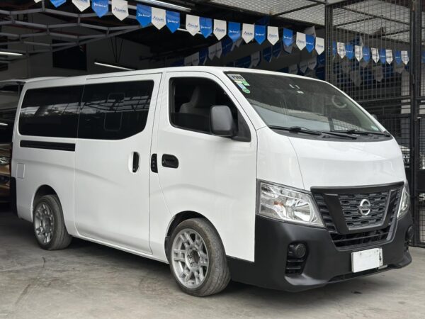 2018 NISSAN NV350 2.5 M/T - Image 3