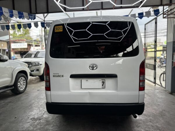 2020 TOYOTA HI ACE COMMUTER 3.0 M/T - Image 2