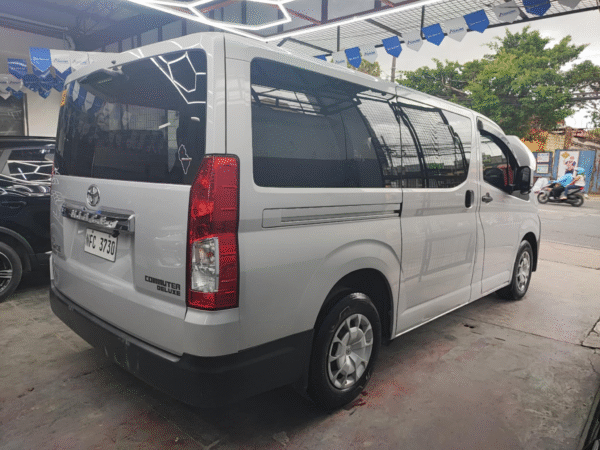 2021 TOYOTA HIACE COMMUTER DELUXE 2.8 M/T - Image 4