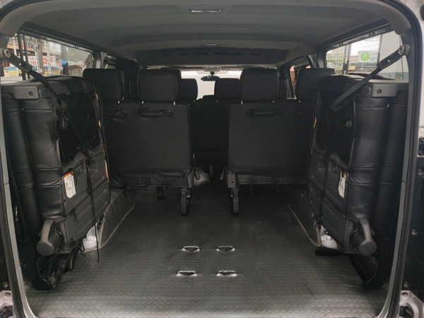 2021 TOYOTA HIACE COMMUTER DELUXE 2.8 M/T - Image 9