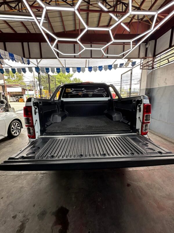 2017 Ford Ranger FX4 2.2L 4x2 - Image 8