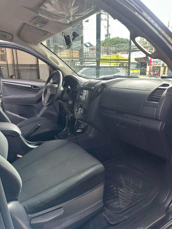 2019 ISUZU MUX 1.9 RZ4E 4x2 A/T - Image 10