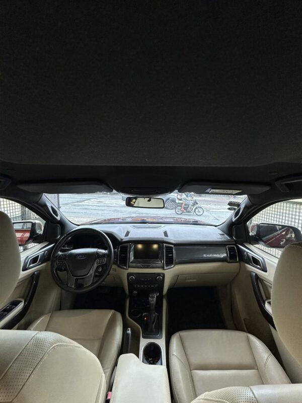 2016 Ford Everest Titanium 4x2 - Image 10