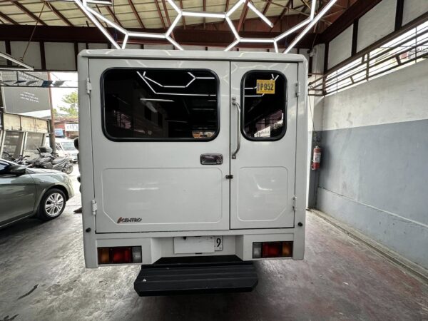 2023 ISUZU TRAVIZ BLUE POWER DIESEL M/T (long wheel base) - Image 6