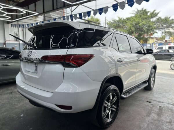 2017 TOYOTA FORTUNER G 4x2 A/T DIESEL - Image 5