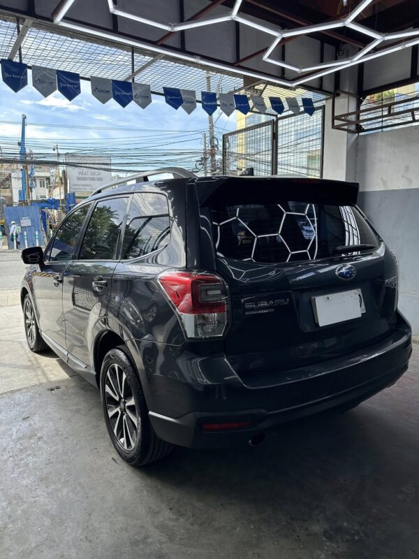 2018 Subaru Forester 2.0 XT AWD - Image 6