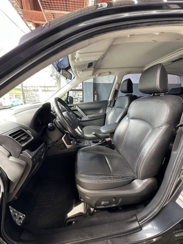 2018 Subaru Forester 2.0 XT AWD - Image 12