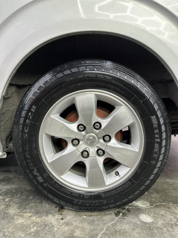 2021 TOYOTA HI ACE COMMUTER 3.0 M/T - Image 11