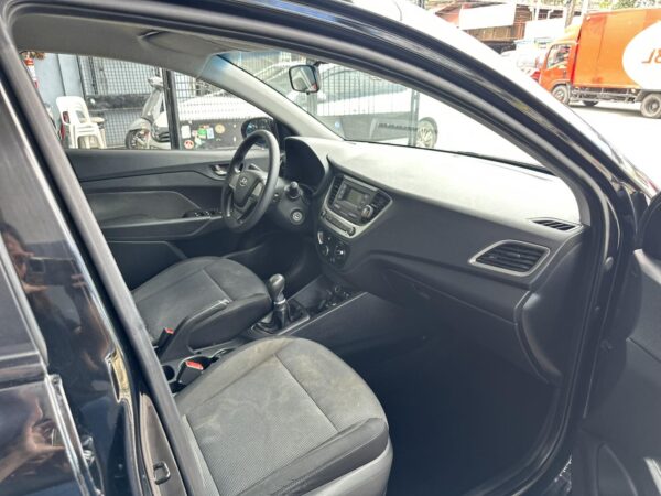 2019 HYUNDAI ACCENT 1.4 GL GASOLINE M/T - Image 10