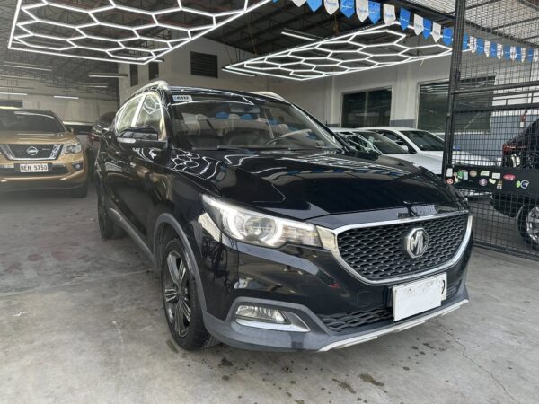 2019 MG ZS ALPHA WITH SUNROOF A/T  (Black) - Image 3