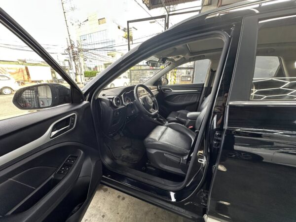 2019 MG ZS ALPHA WITH SUNROOF A/T  (Black) - Image 12