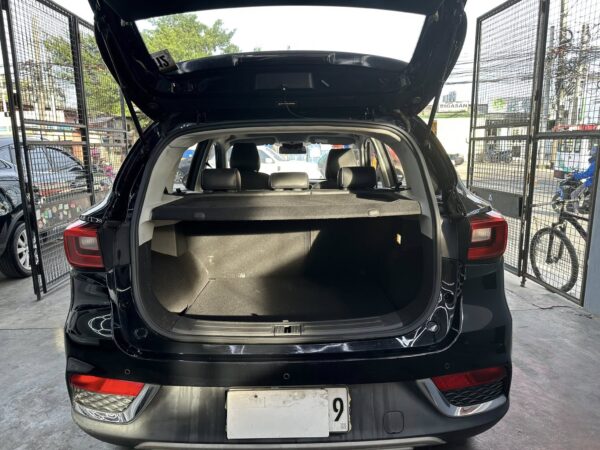 2019 MG ZS ALPHA WITH SUNROOF A/T  (Black) - Image 8