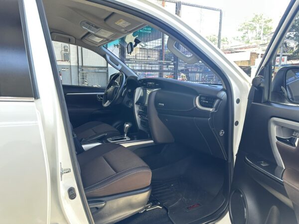 2019 TOYOTA FORTUNER 4x2 G A/T - Image 11
