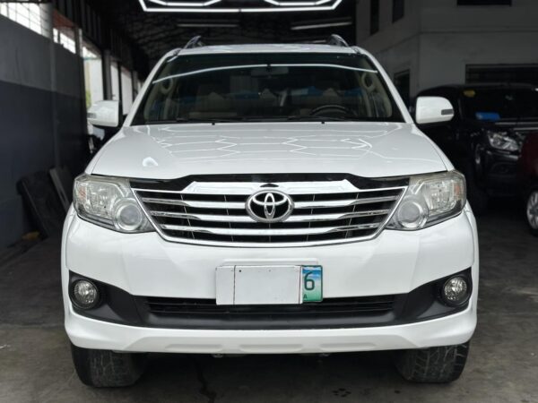 2013 TOYOTA FORTUNER 4x2 G GAS  A/T - Image 4