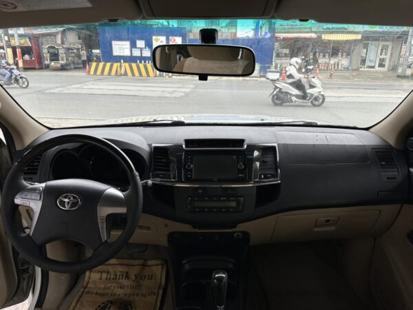 2013 TOYOTA FORTUNER 4x2 G GAS  A/T - Image 13