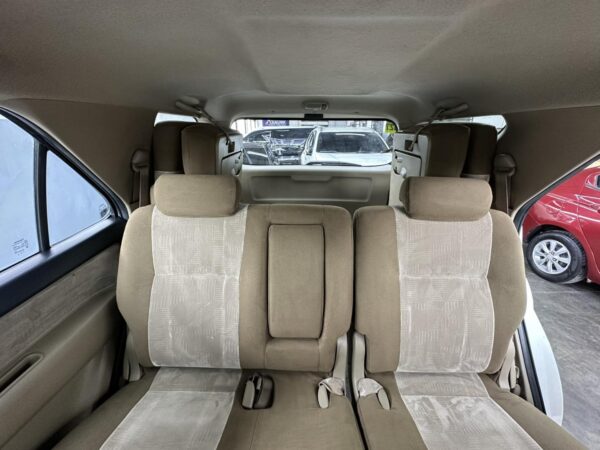 2013 TOYOTA FORTUNER 4x2 G GAS  A/T - Image 9