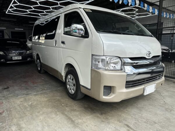 2019 TOYOTA GL Grandia M/T - Image 3
