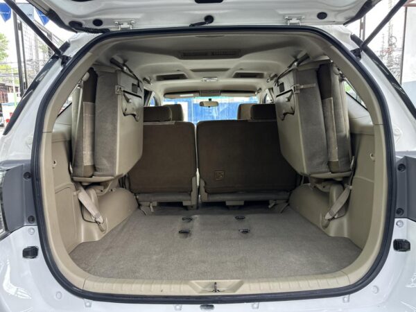 2013 TOYOTA FORTUNER 4x2 G GAS  A/T - Image 8