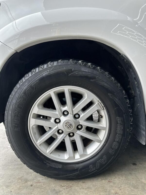 2013 TOYOTA FORTUNER 4x2 G GAS  A/T - Image 14