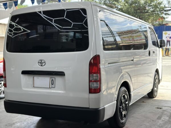 2016 TOYOTA HI ACE COMMUTER M/T 2.5 - Image 6