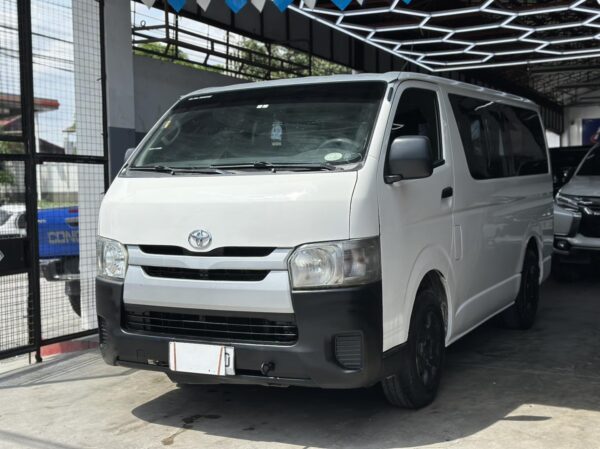 2016 TOYOTA HI ACE COMMUTER M/T 2.5