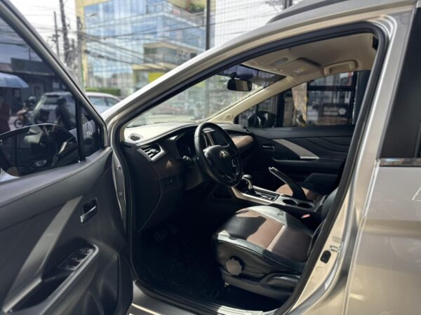 2022 MITSUBISHI XPANDER CROSS A/T - Image 10