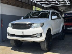 2015 TOYOTA FORTUNER G GAS A/T