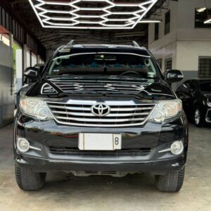 2015 TOYOTA FORTUNER G A/T GAS (Black Series)