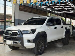 2022 TOYOTA HILUX V CONQUEST A/T 1,368,000(NEGOTIABLE)